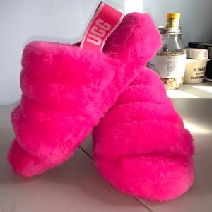 💗New Hot Pink UGG Fur Sandals 💗